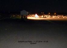 2.	11.07.2014 – 01:24 Uhr    Nachtfoto – es sind noch Feiernde da